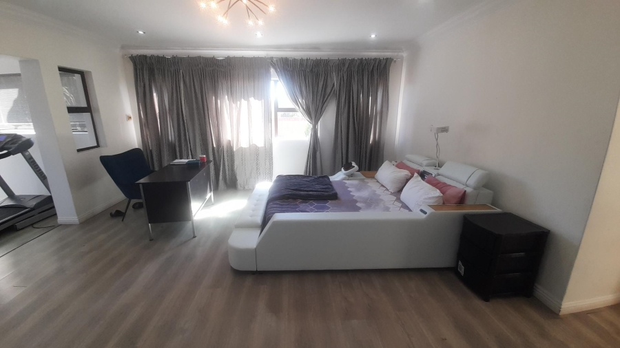 4 Bedroom Property for Sale in Birdwood Estate North West
